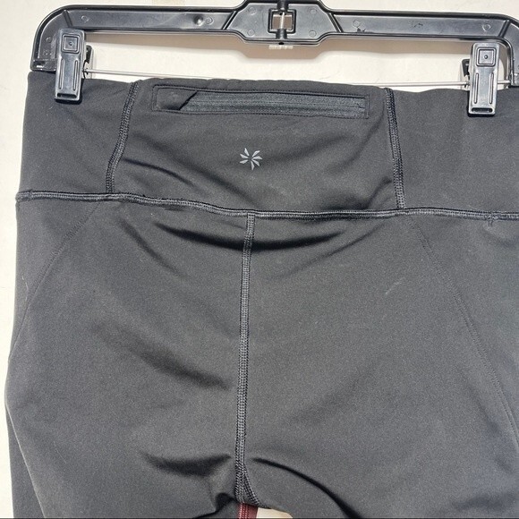 Athleta Velocity Stash Pocket Colorblock Capri in Antique Burgundy/Black S - Picture 7 of 15